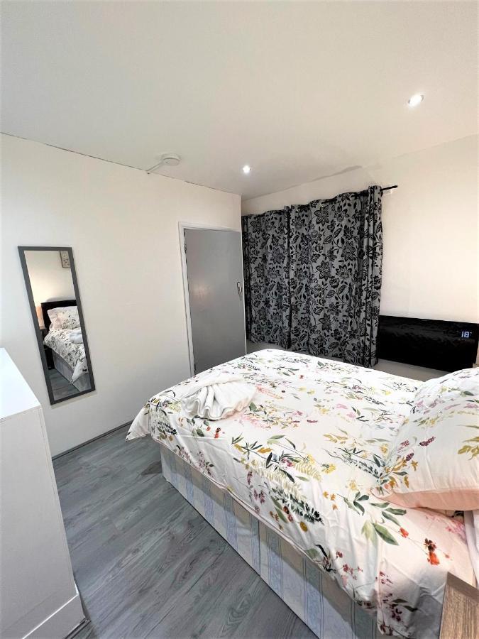 Stepney Green Beds To Stay 24 Лондон Екстер'єр фото
